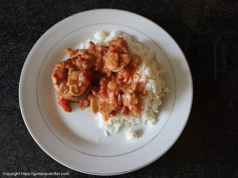 Hakkebøffer i tomatsauce