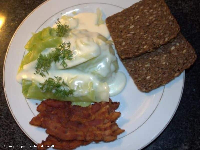 Kogt spidskål med bacon